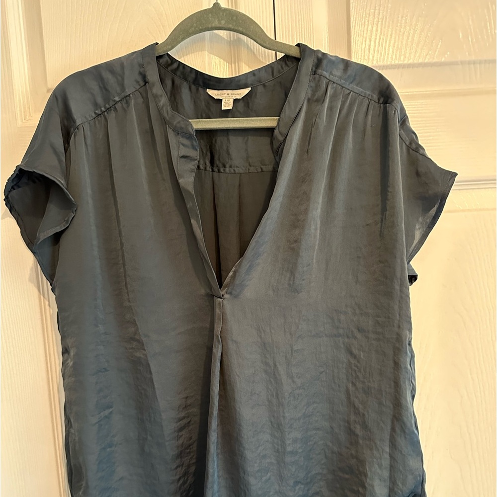 Lucky Brand navy satin short sleeve blouse